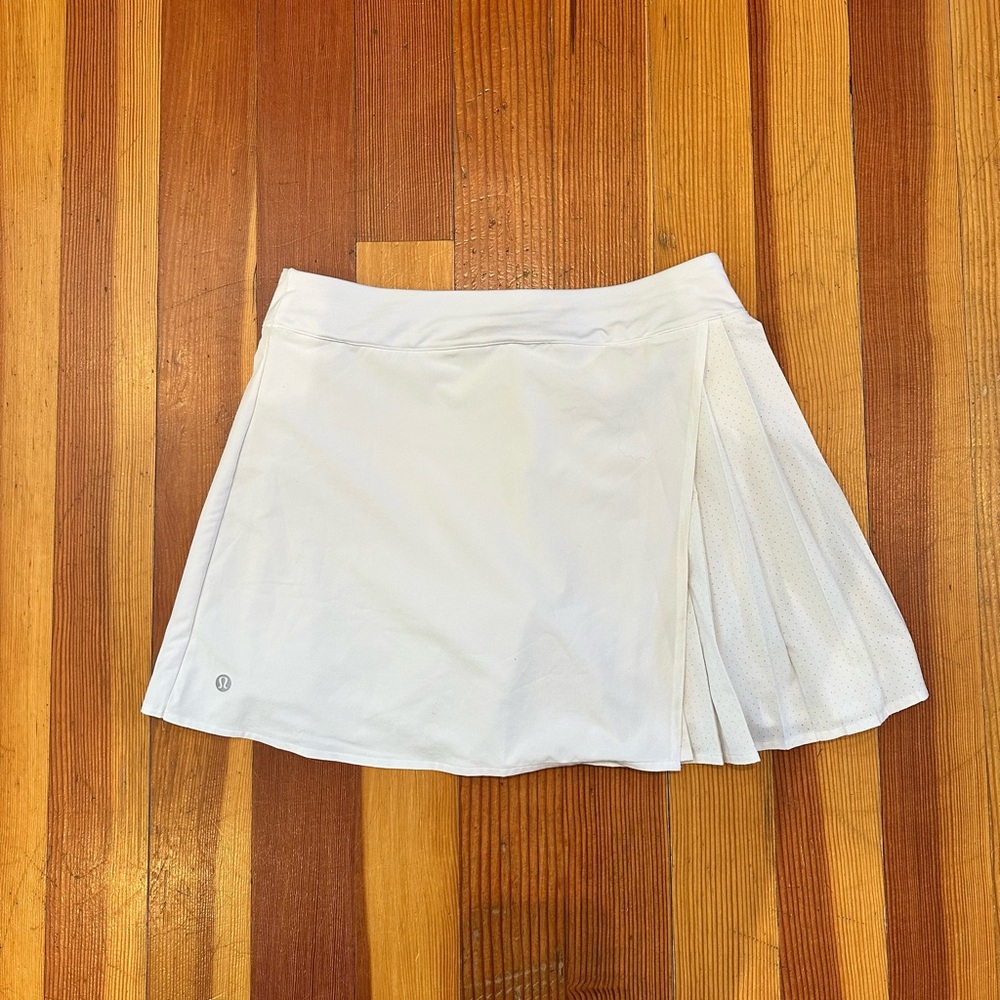 Lululemon White Pleated Women's Tennis Skort